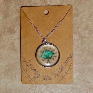 TURQUOISE ROSE & WHITE QUEEN ANNE'S LACE NECKLACE